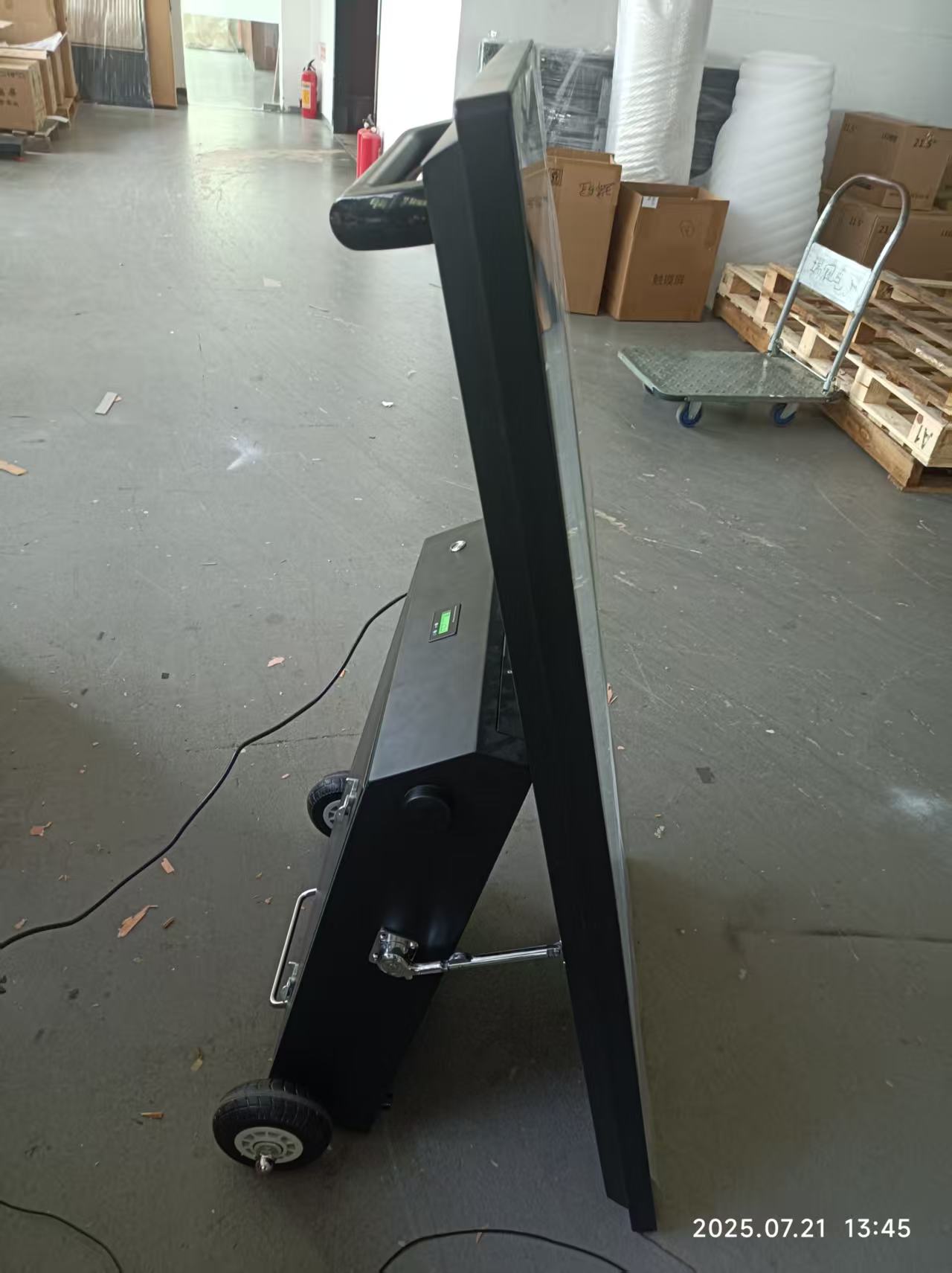43 Inch Portable Outdoor IP55  - Outdoor Power Board บทวิจารณ์และราคา